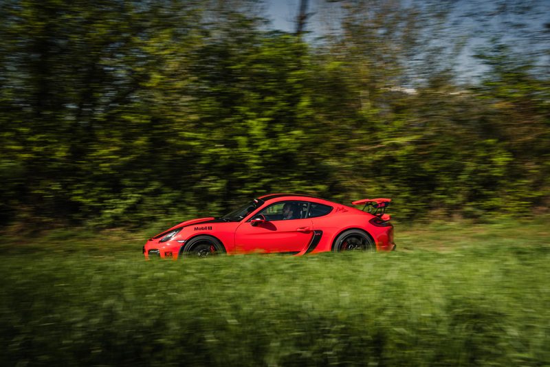 Porsche Cayman GT4