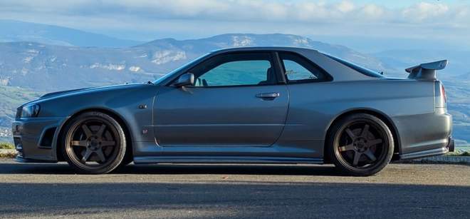 Nissan R34 GTR