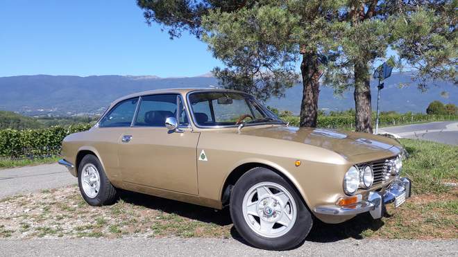Alfa romeo giulia gtv 2000 bertone
