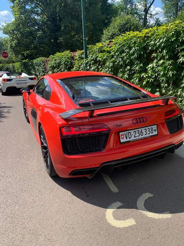 Audi R8 V10 Plus