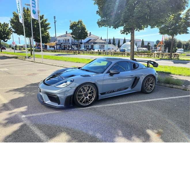 Porsche GT4 RS