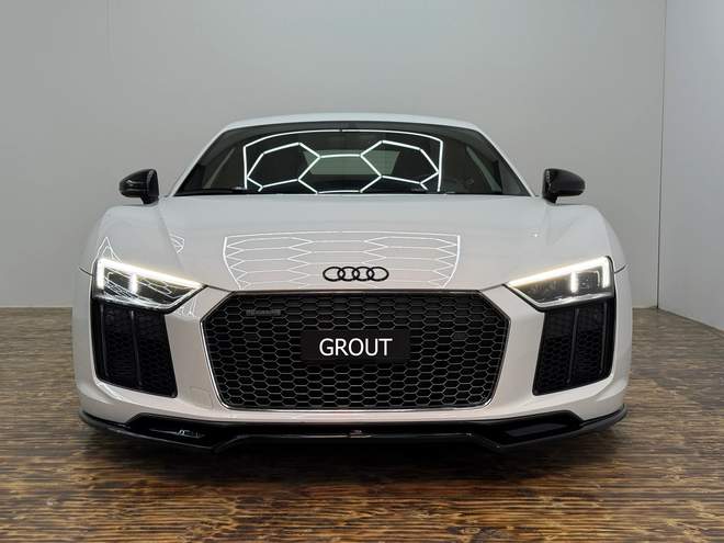 Audi R8 V10 Plus