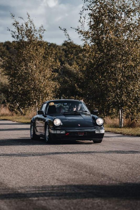 Porsche 911 (964)