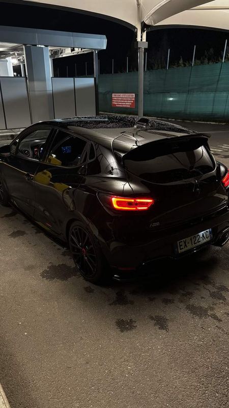 Renault Clio 4 rs trophy