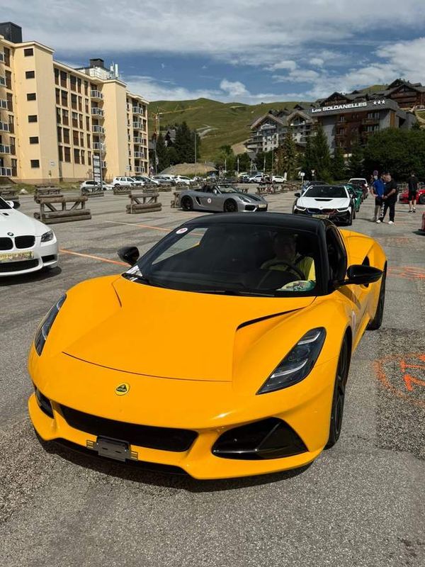 Lotus Emira