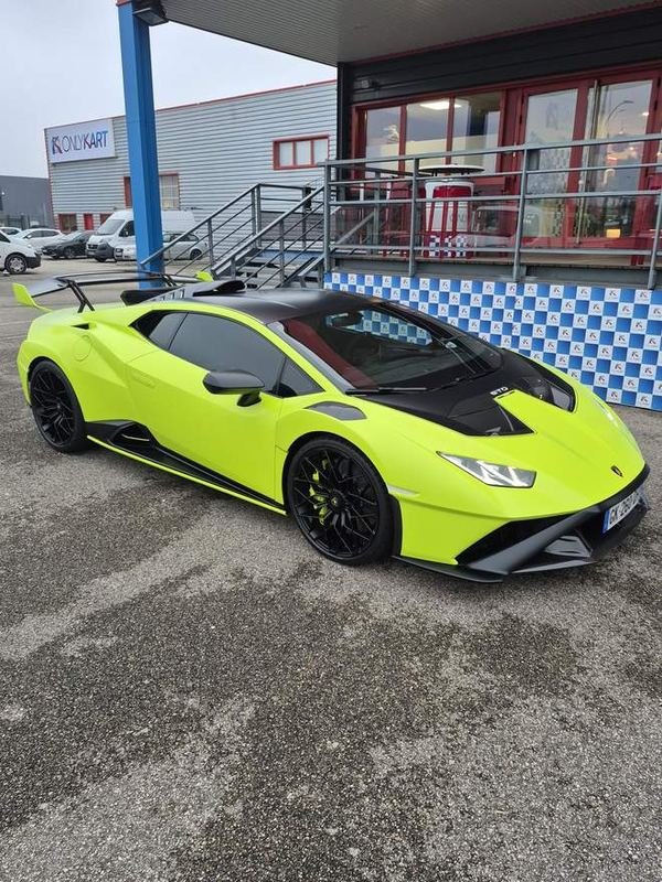 LAMBORGHINI HURACAN STO